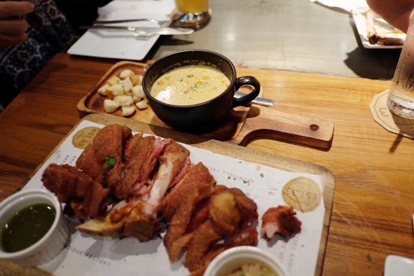 restaurant image