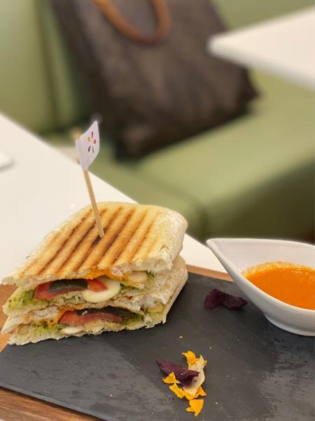 restaurant image